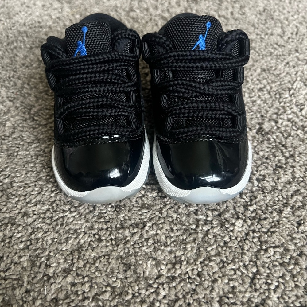 Jordan 11 Retro - toddler sz5